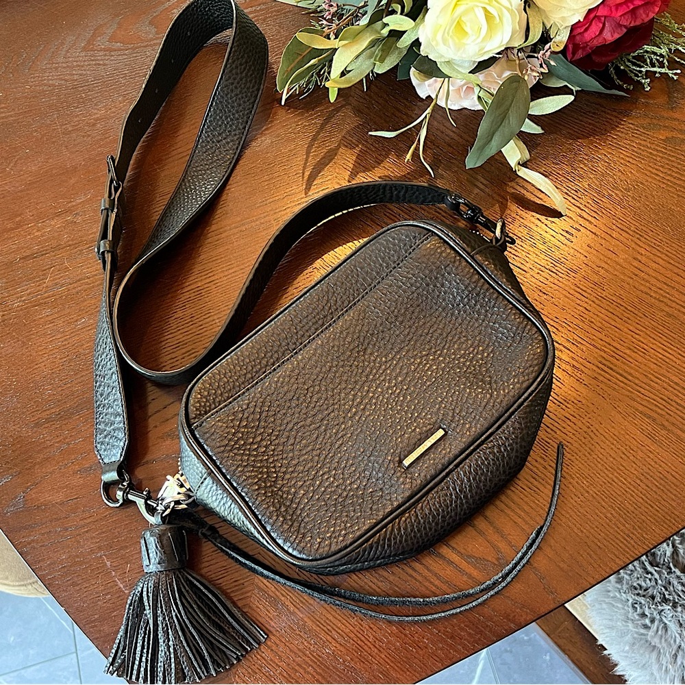 EUC Rebecca Minkoff black pebble leather camera over the shoulder purse